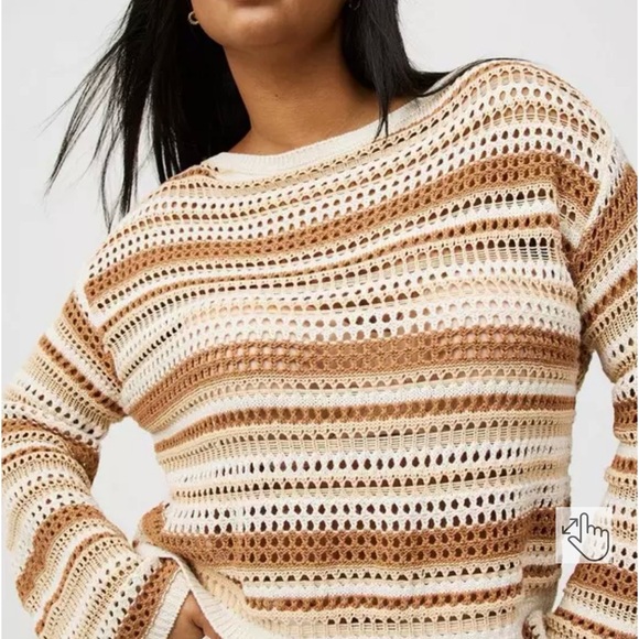 BOGO NWT Torrid Wide Sleeve Crop Pullover - Picture 5 of 5